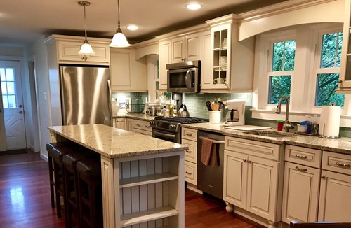 Hampton Bays House | Hampton Bays Charming Farmhouse 3 Bed 2 Bath AVAIL August 27 through September