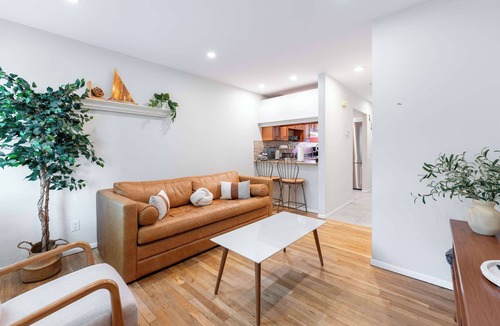 Hampton Bays House | Hampton Bays Townhouse - Pool, Beach Access