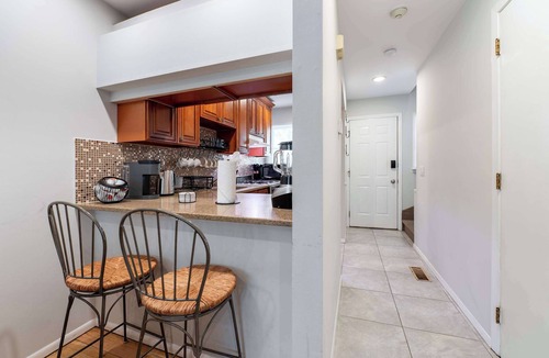 Hampton Bays House | Hampton Bays Townhouse - Pool, Beach Access