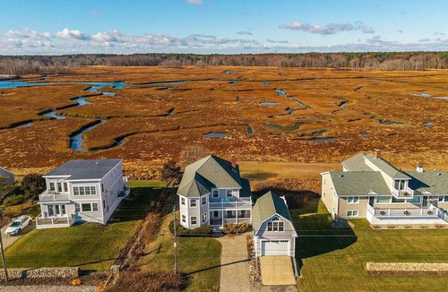 Rye House | Hampton Beach front home, located in beautiful Rye