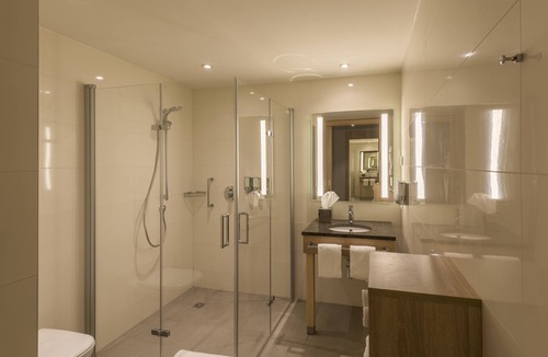 Frankfurt Airport Area Hotel | Hampton by Hilton Frankfurt Airport