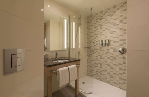 Frankfurt Airport Area Hotel | Hampton by Hilton Frankfurt Airport