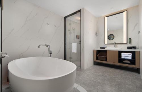 Huadu Hotel | Hampton by Hilton Guangzhou Baiyun Airport Cultural Tourism City