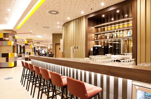 Hallbergmoos Hotel | Hampton by Hilton Munich Airport South