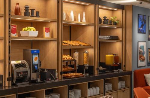 Saint-Ouen Hotel | Hampton By Hilton Paris Saint Ouen