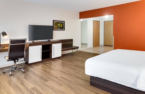Cacique Hotel | Hampton by Hilton San Jose Airport