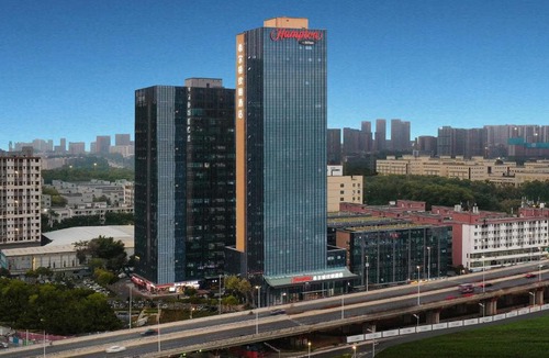 Longhua District Hotel | Hampton by Hilton Shenzhen Longhua Qinghu