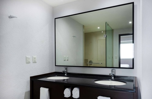 De Las Americas Hotel | Hampton by Hilton Veracruz Boca Del Rio