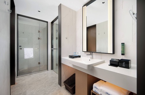 Nanhai Hotel | Hampton by HiltonFoshan Nanhai