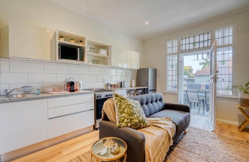Windermere Apartment | Hampton Collection - Charming 1 or 2 Bedroom Serviced Apartment with Pool