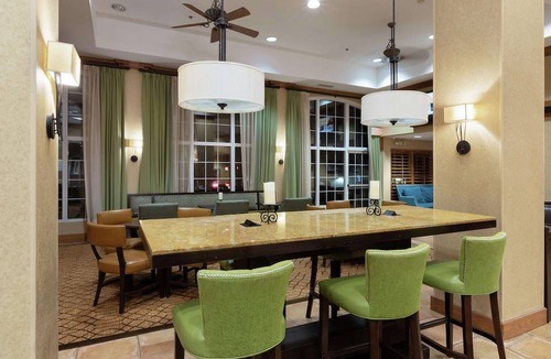 Austin Hotel | Hampton Inn & Suites-Austin Airport