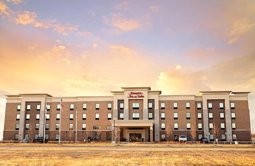Dundee Hotel | Hampton Inn and Suites Dundee