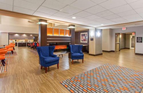 Merced Hotel | Hampton Inn and Suites Merced