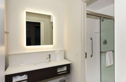 Prospect Park Hotel | Hampton Inn and Suites Minneapolis University Area, MN