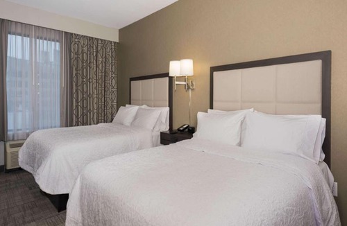 Prospect Park Hotel | Hampton Inn and Suites Minneapolis University Area, MN