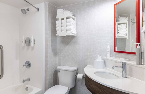 Athens Hotel | Hampton Inn Athens