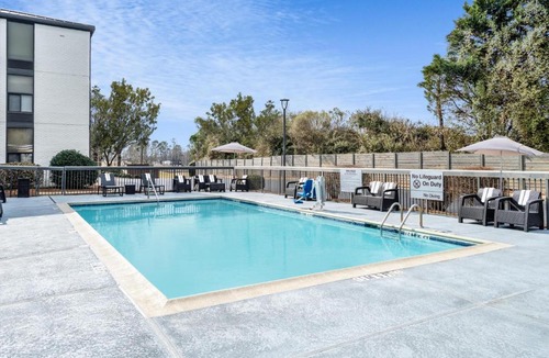Auburn Hotel | Hampton Inn Auburn