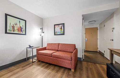 New Castle Hotel | Hampton Inn Birmingham/Trussville