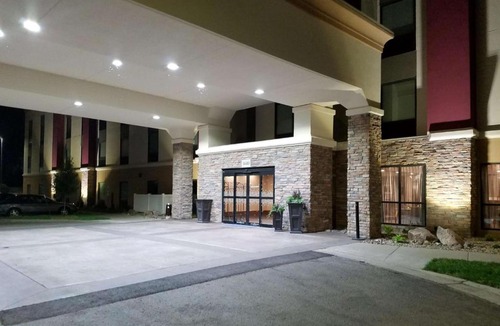 Bismarck Hotel | Hampton Inn Bismarck