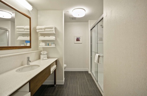 Blue Ash Hotel | Hampton Inn Blue Ash/Cincinnati