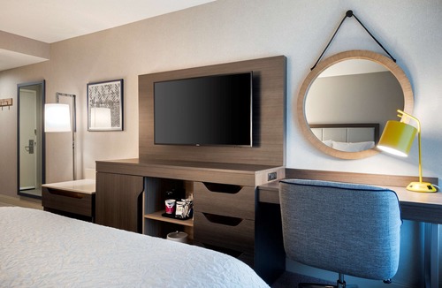 East Cambridge Hotel | Hampton Inn by Hilton Boston/Cambridge