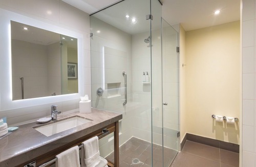 Leon Hotel | Hampton Inn by Hilton Leon Guanajuato