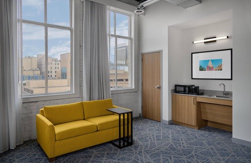 Downtown Lincoln Hotel | Hampton Inn by Hilton Lincoln Downtown