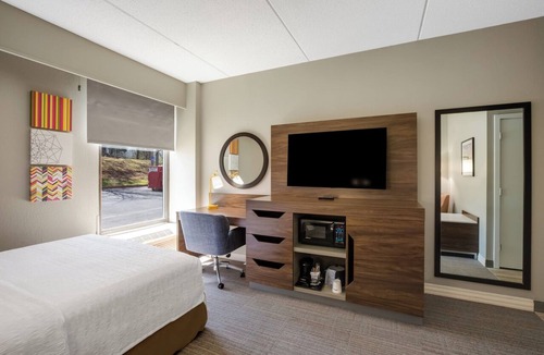 Willow Grove Hotel | Hampton Inn by Hilton Philadelphia/Willow Grove