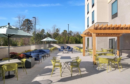 Bermuda Hotel | Hampton Inn By Hilton Richmond Chester, VA