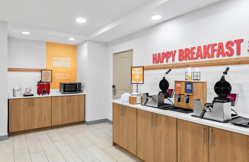 Lakeview Hotel | Hampton Inn by Hilton Gainesville-Haymarket