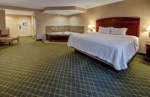 Cambridge Hotel | Hampton Inn Cambridge