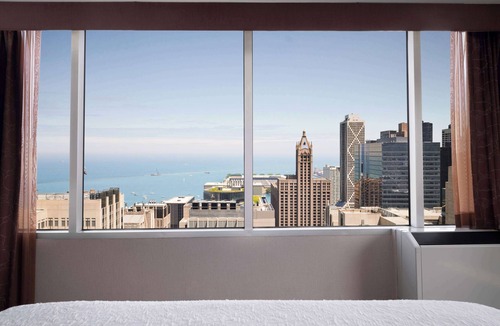 Streeterville Hotel | Hampton Inn Chicago Downtown/Magnificent Mile