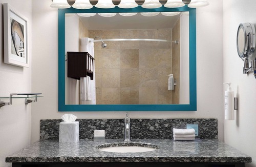 Streeterville Hotel | Hampton Inn Chicago Downtown/Magnificent Mile