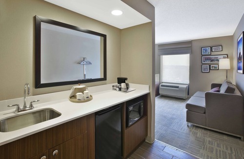 Commerce Township Hotel | Hampton Inn Commerce Novi