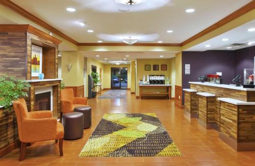Commerce Township Hotel | Hampton Inn Commerce/Novi