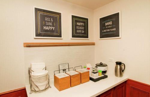 Commerce Township Hotel | Hampton Inn Commerce/Novi