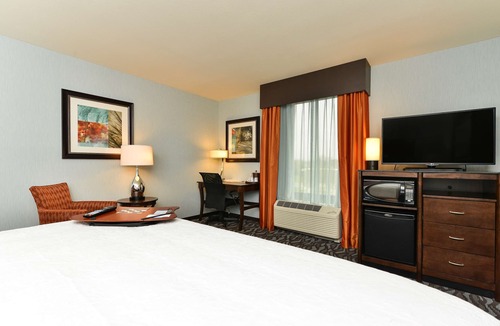 Painted Post Hotel | Hampton Inn Corning/Painted Post