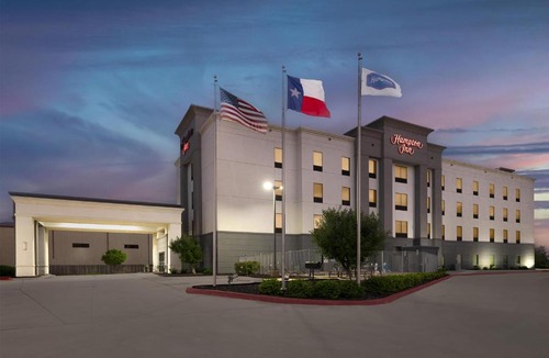 Cotulla Hotel | Hampton Inn Cotulla