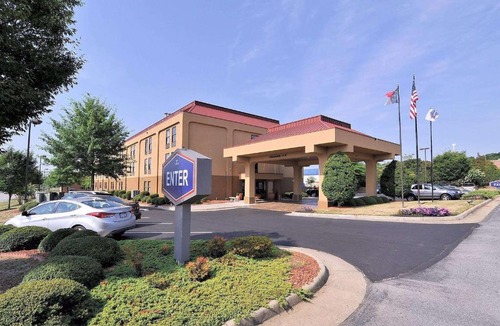 Eden Hotel | Hampton Inn Eden