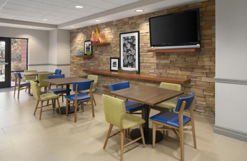 Big Flats Airport Hotel | Hampton Inn Elmira/Horseheads