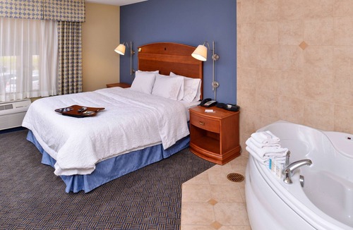 Evanston Hotel | Hampton Inn Evanston