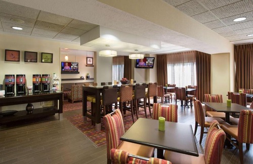 Gainesville Hotel | Hampton Inn Gainesville
