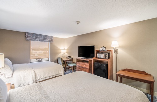 Greenfield Hotel | Hampton Inn Greenfield