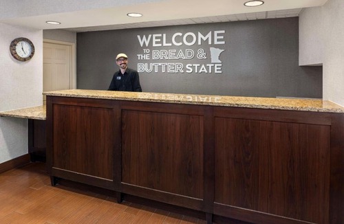 Maple Grove Hotel | Hampton Inn Minneapolis Northwest Maple Grove