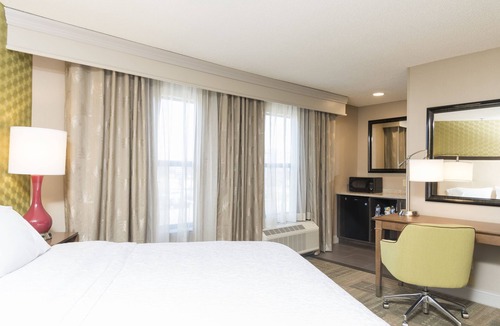 Mount Pleasant Hotel | Hampton Inn Mt. Pleasant