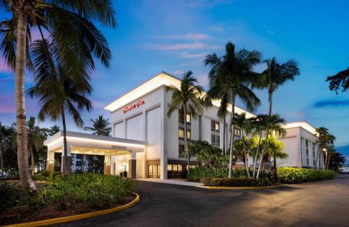 Naples Hotel | Hampton Inn Naples-Central