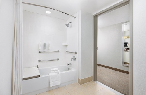Naples Hotel | Hampton Inn Naples Central