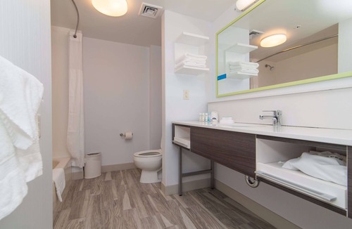 Westside Norwich Hotel | Hampton Inn Norwich