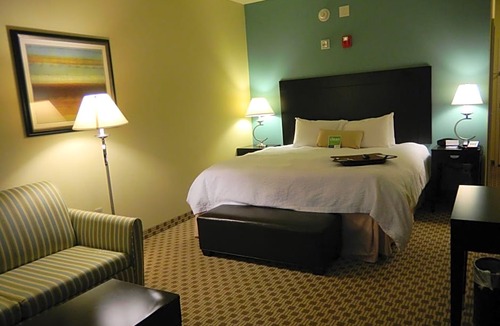 Orange Hotel | Hampton Inn Orange