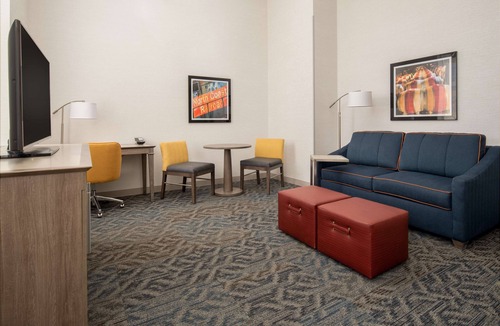 Petaluma Hotel | Hampton Inn Petaluma, CA